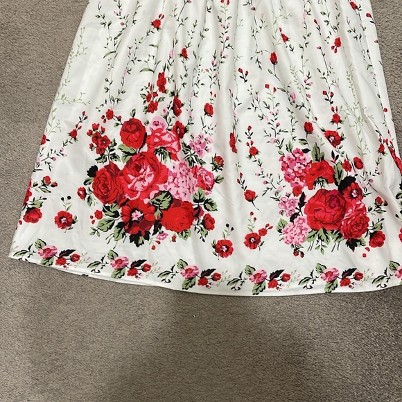 Dress - Picture 2 of 4